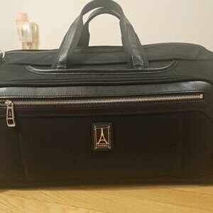 Travelpro travel bag with rear slip